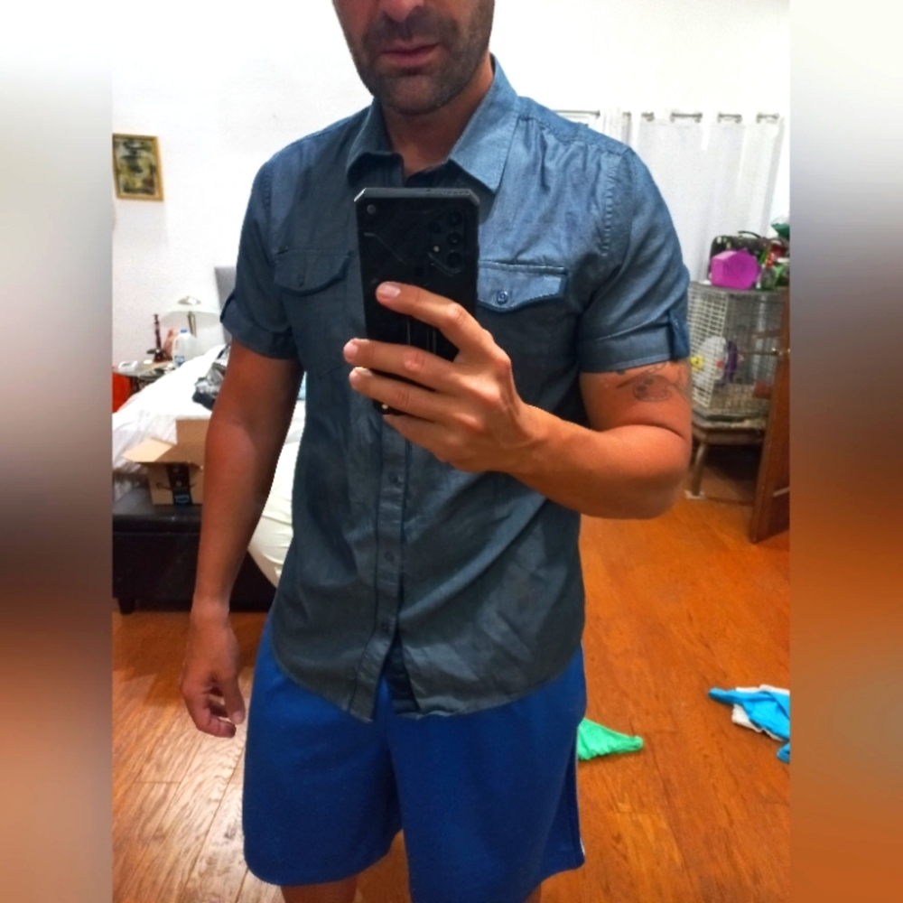 Guess short sleeve shirt